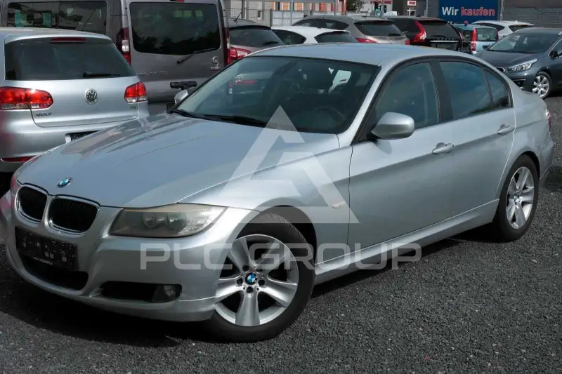2011 BMW 320