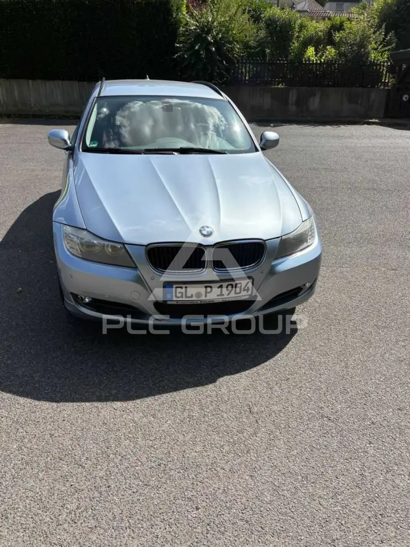 2011 BMW 320