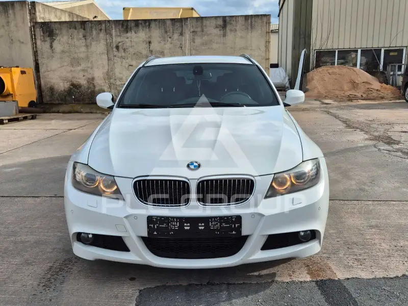 2011 BMW 320