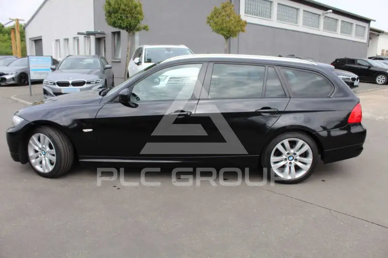 2011 BMW 320