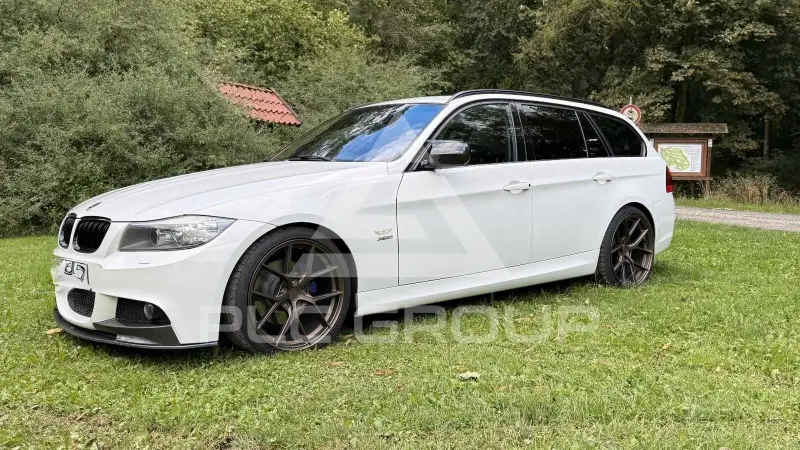 2011 BMW 320
