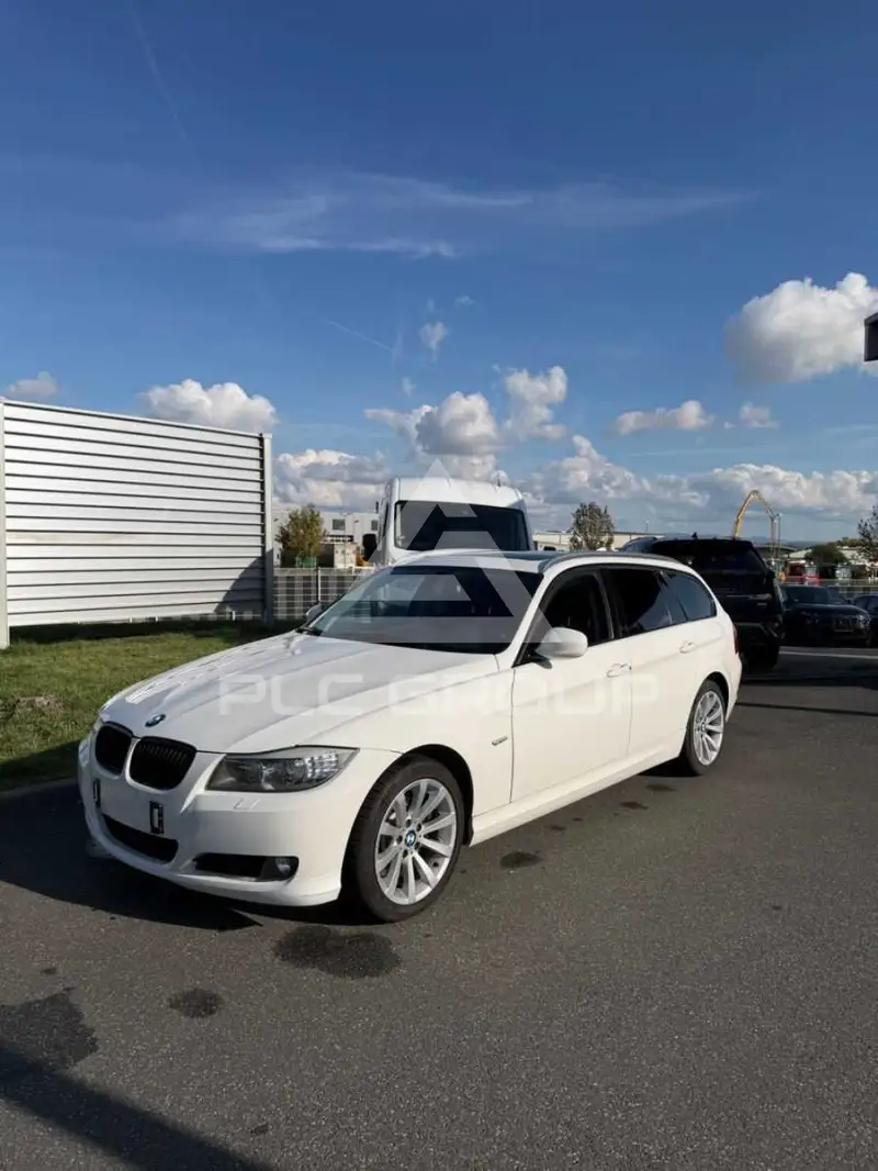 2011 BMW 330