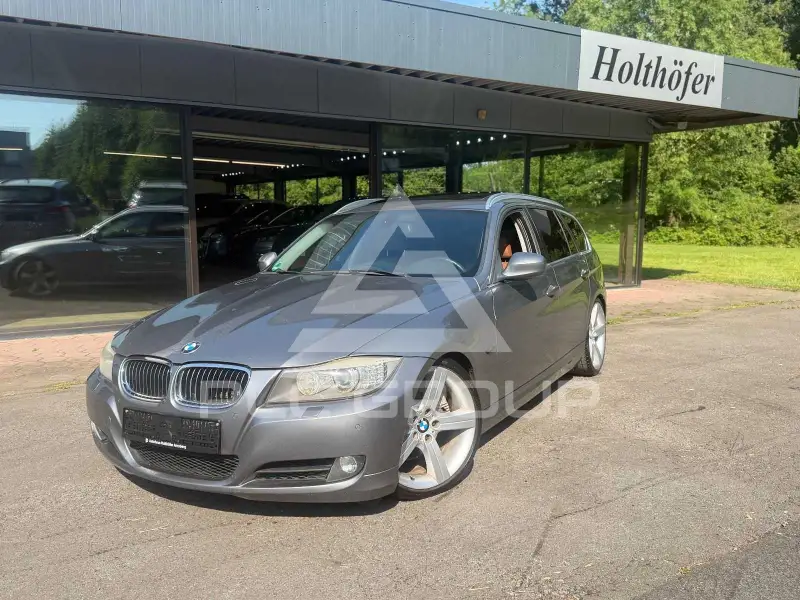 2011 BMW 330