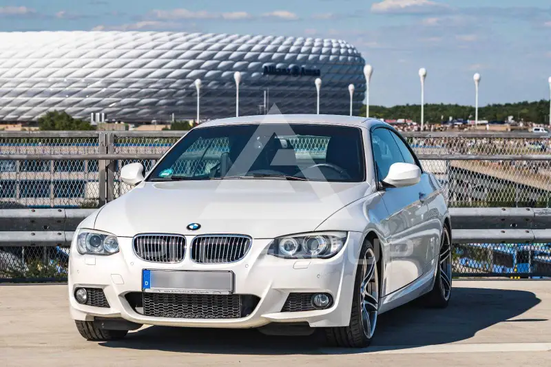 2011 BMW 330