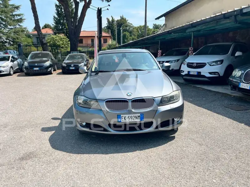 2011 BMW 330