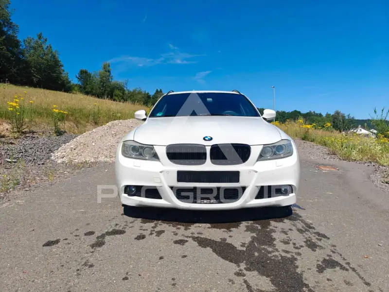 2011 BMW 330