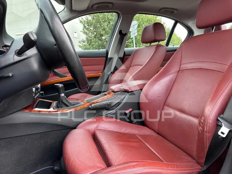 2011 BMW 330