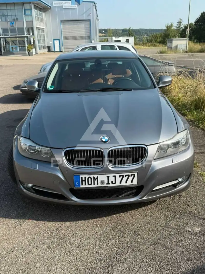 2011 BMW 330