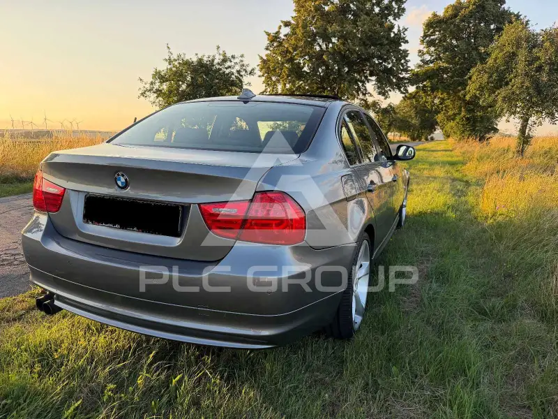 2011 BMW 330