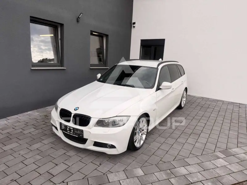 2011 BMW 330