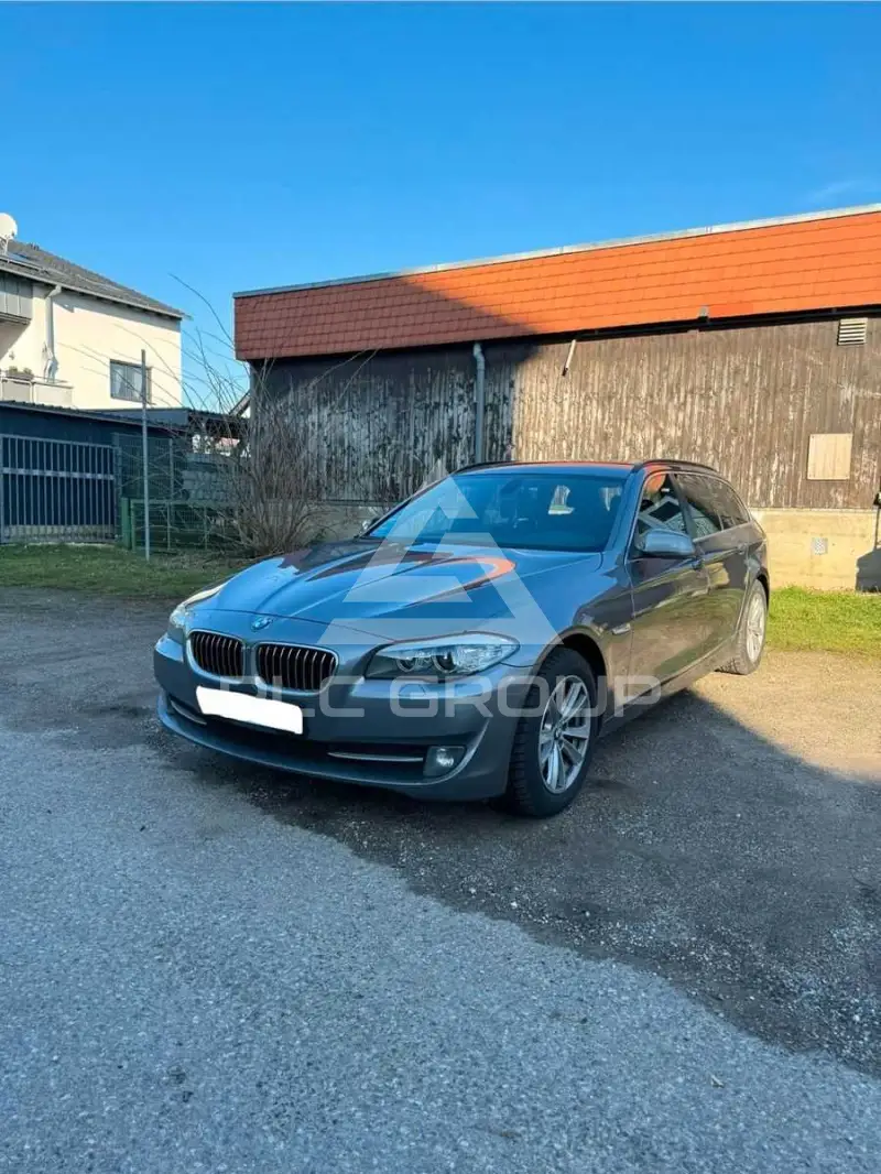 2011 BMW 520
