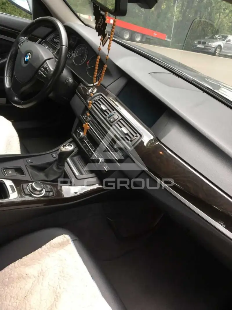 2011 BMW 520