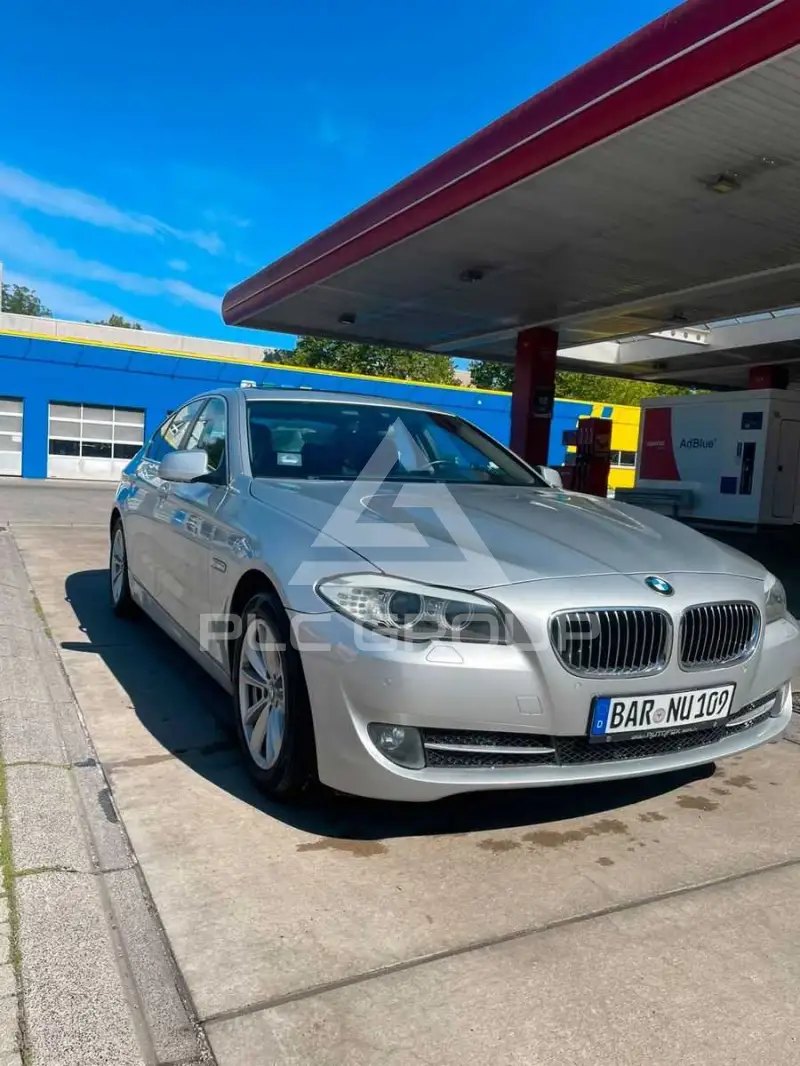 2011 BMW 520
