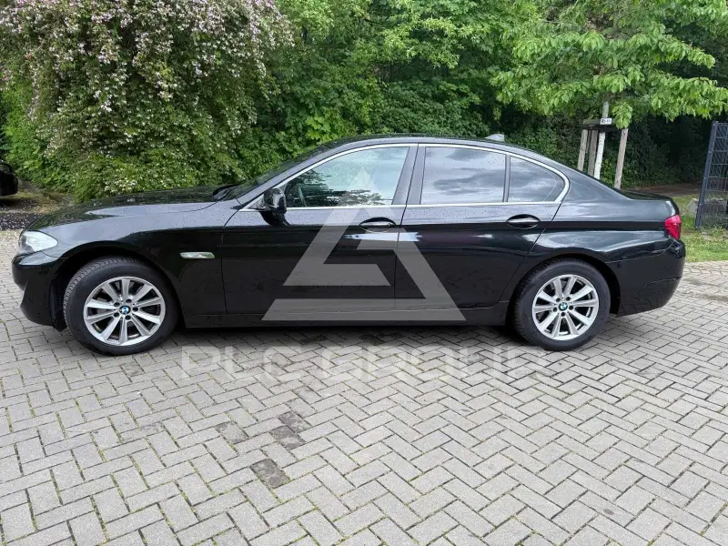 2011 BMW 520