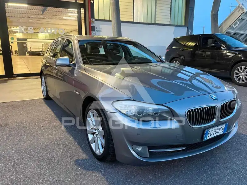 2011 BMW 520