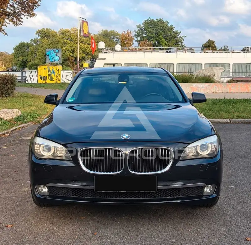 2011 BMW 730