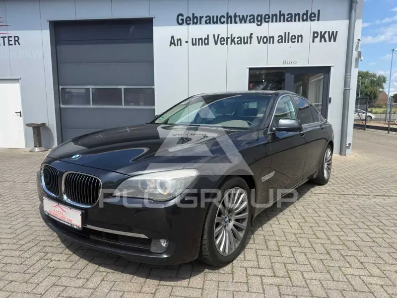 2011 BMW 730