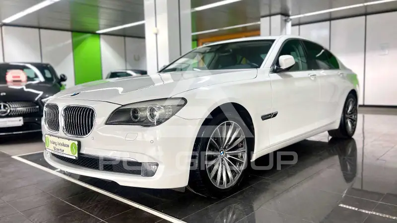2011 BMW 730