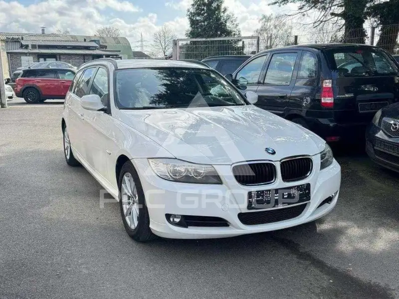 2011 BMW 318