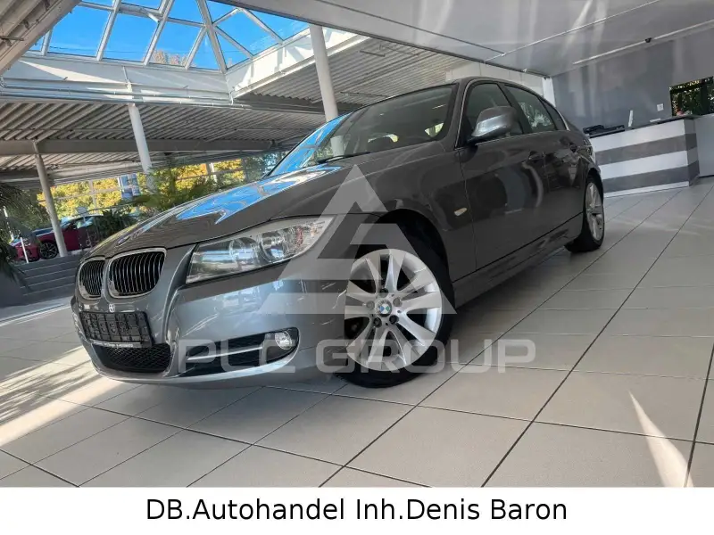 2011 BMW 318