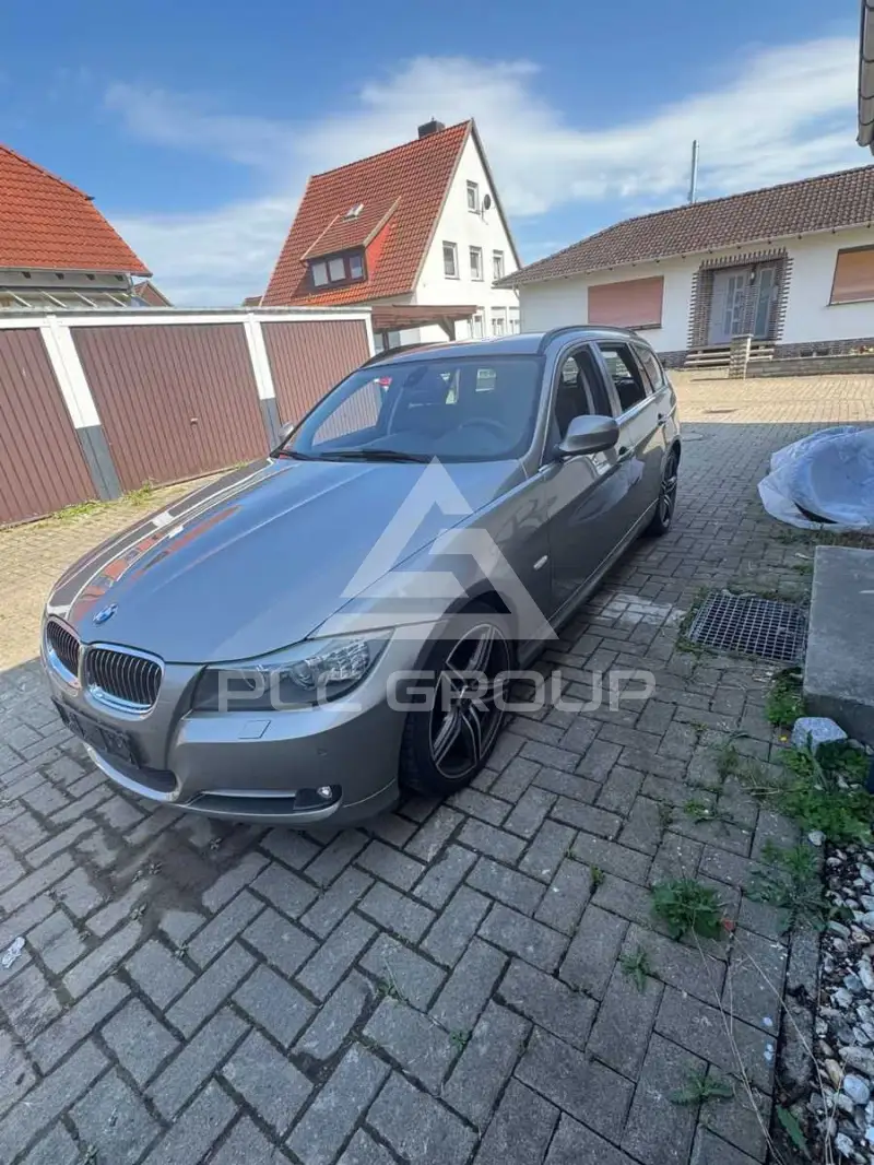 2011 BMW 318