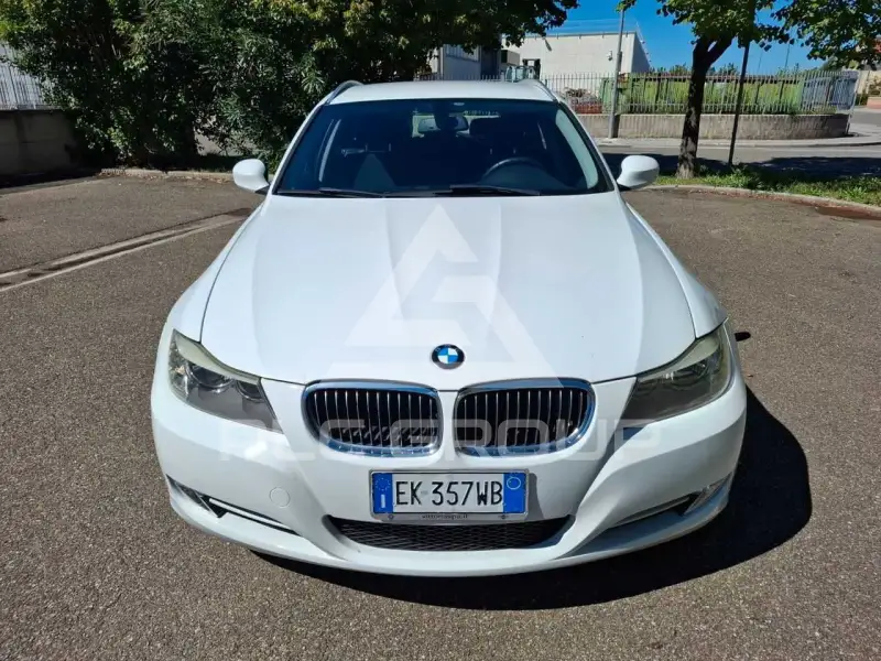 2011 BMW 318