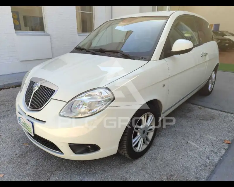 2011 Lancia YPSILON