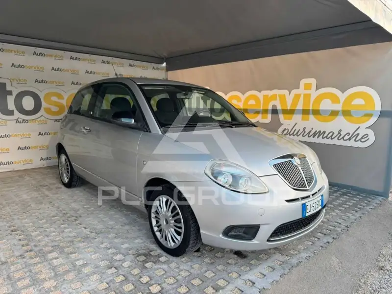 2011 Lancia YPSILON