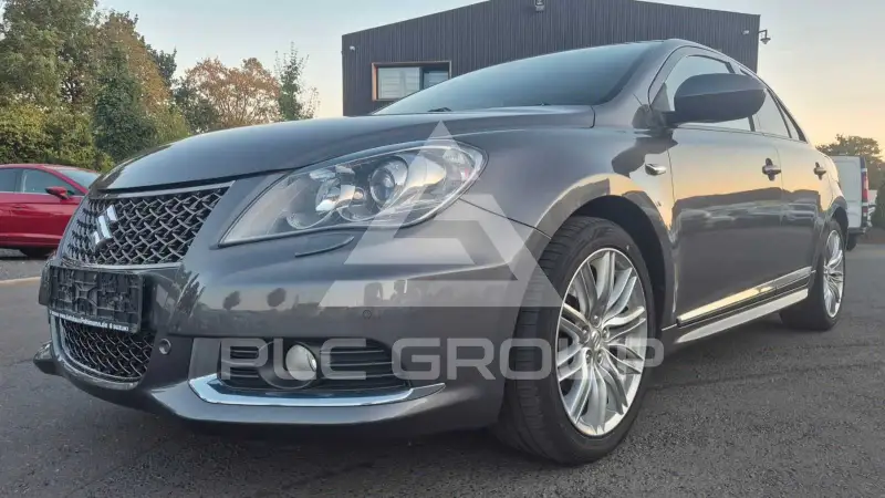 2011 Suzuki KIZASHI