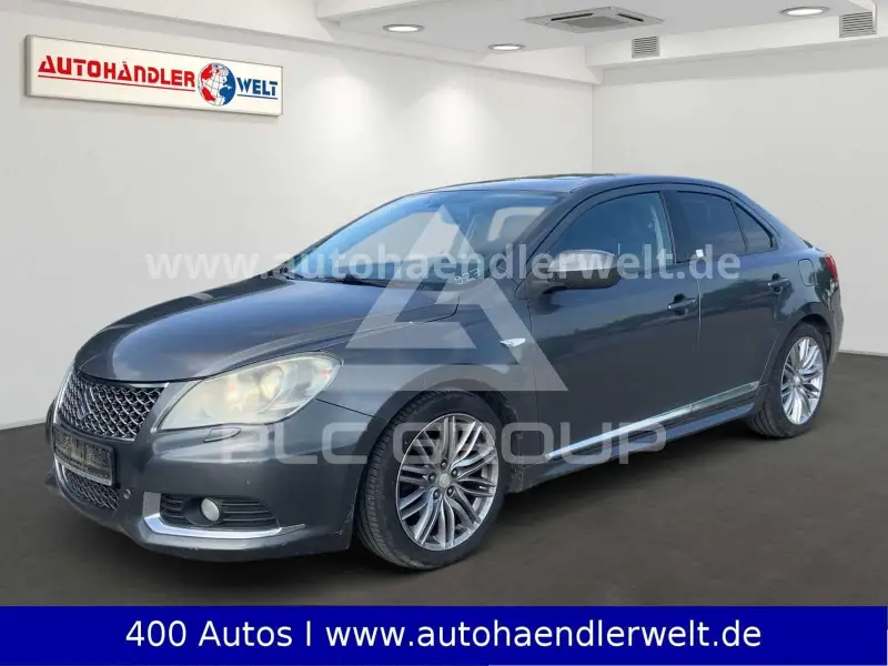 2011 Suzuki KIZASHI