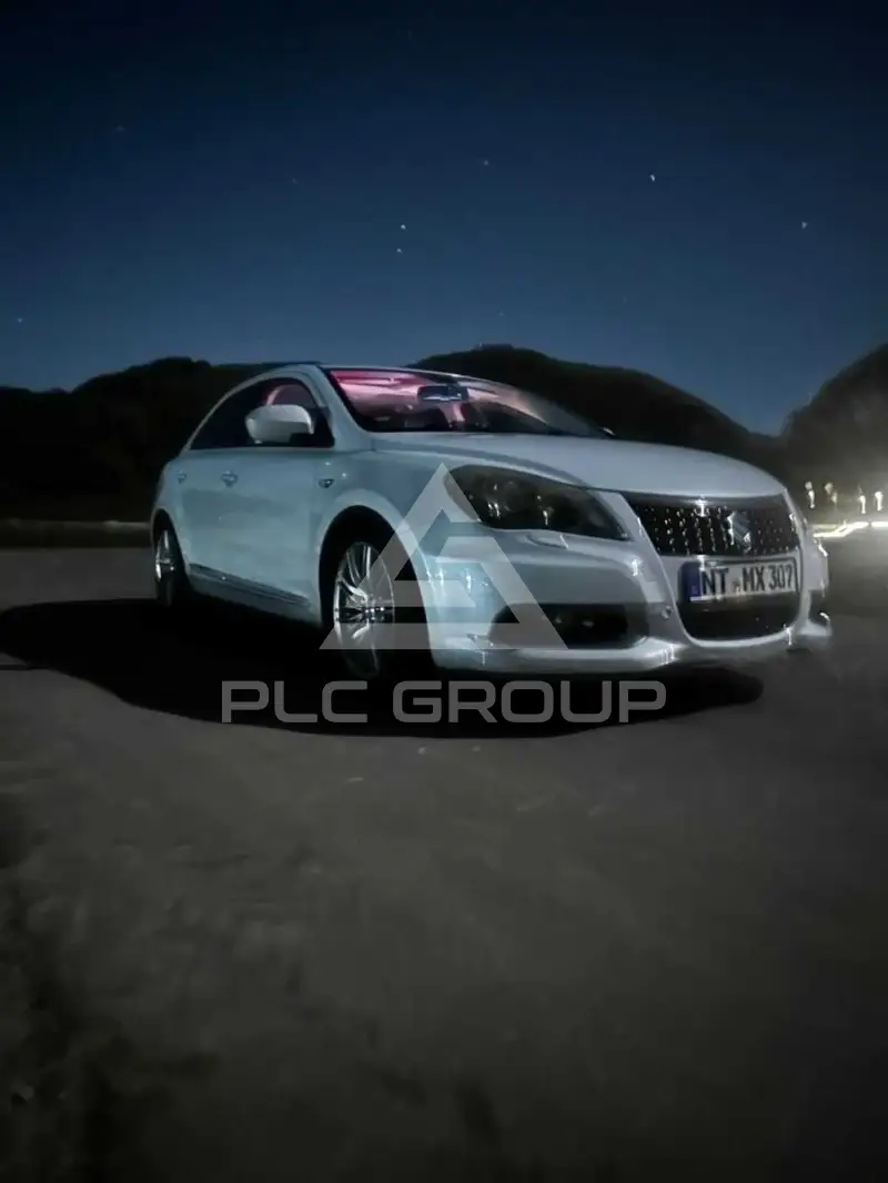 2011 Suzuki KIZASHI