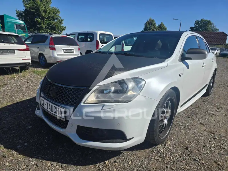2011 Suzuki KIZASHI