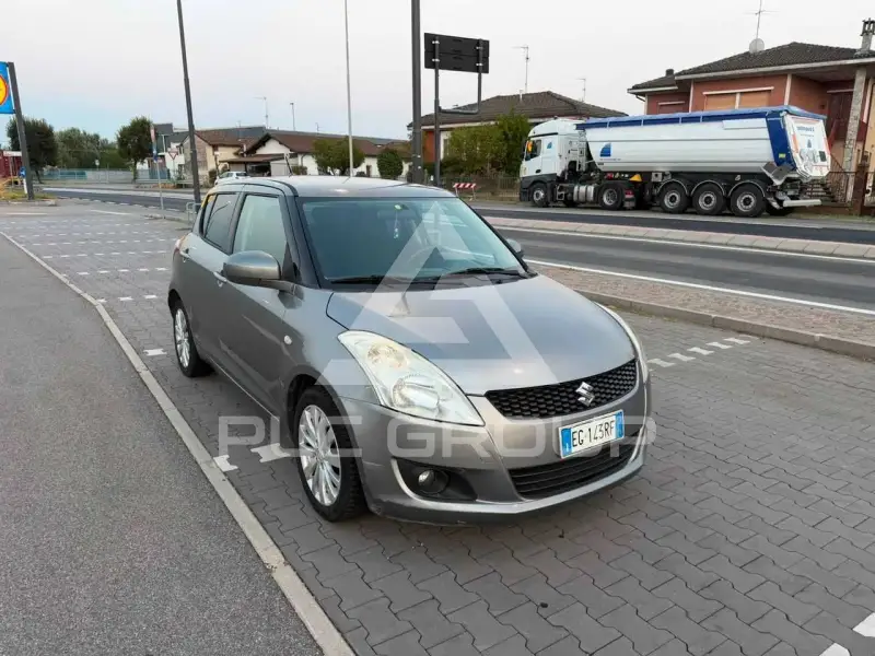 2011 Suzuki SWIFT