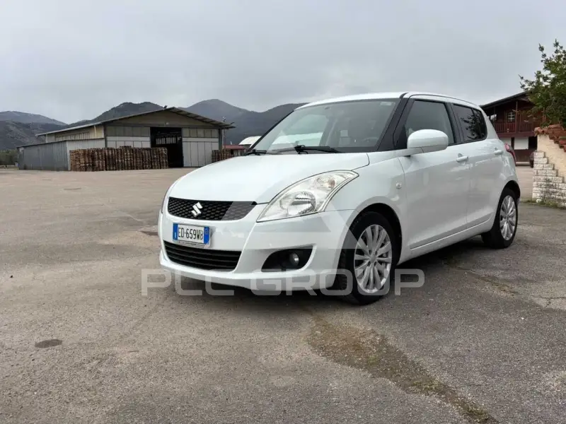 2011 Suzuki SWIFT