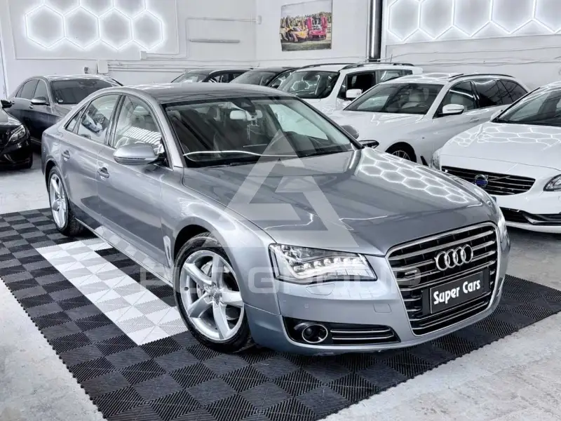 2011 Audi A8