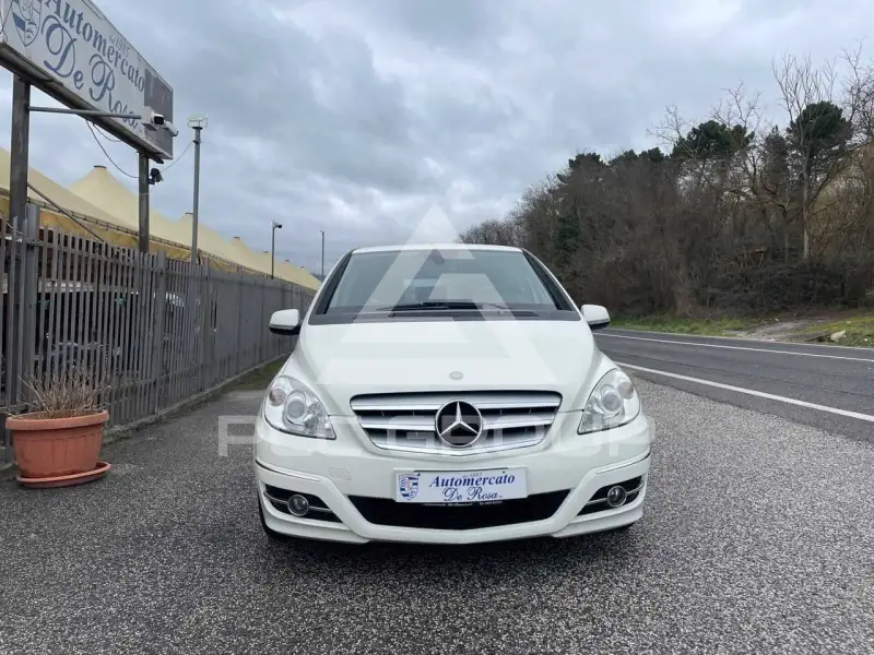2011 Mercedes Benz B 200