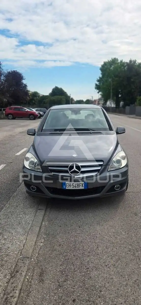 2011 Mercedes Benz B 200