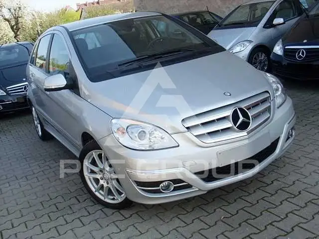 2011 Mercedes Benz B 200