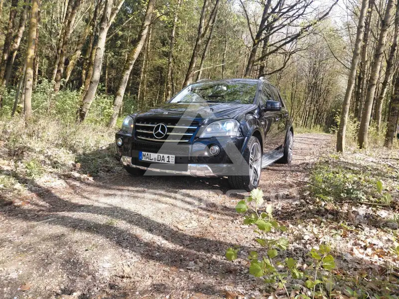 2011 Mercedes Benz ML 63 AMG