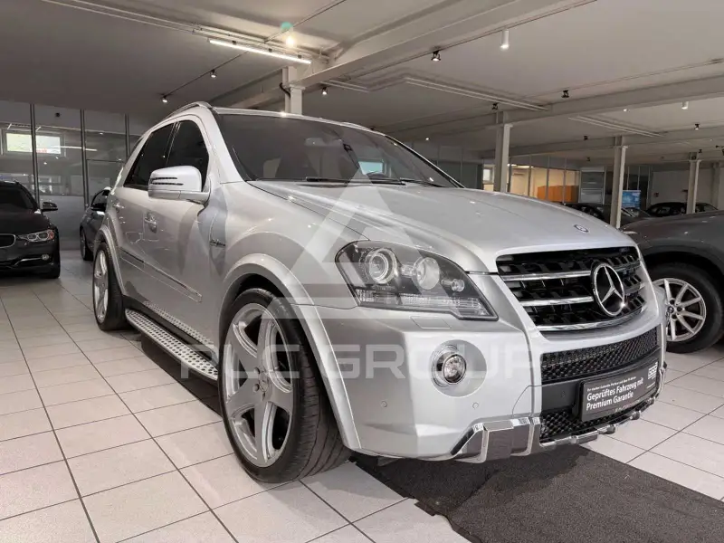 2011 Mercedes Benz ML 63 AMG