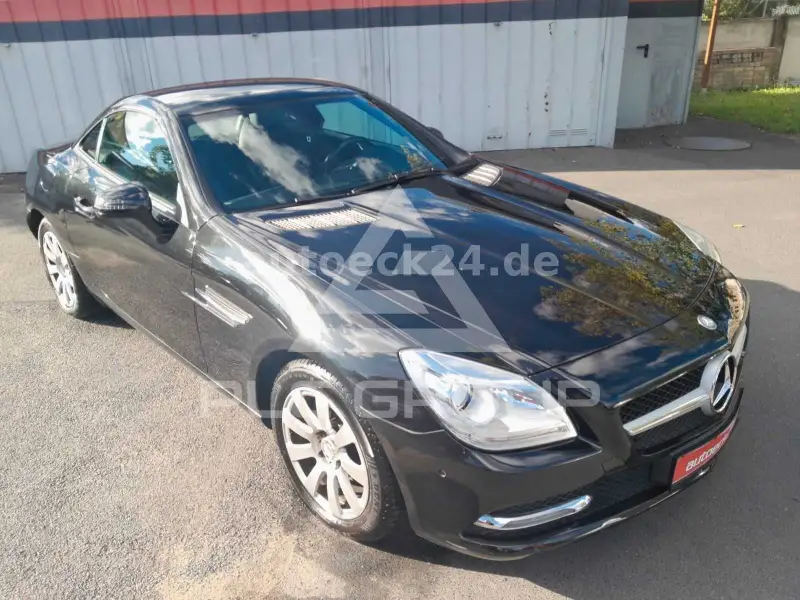2011 Mercedes Benz SLK 200