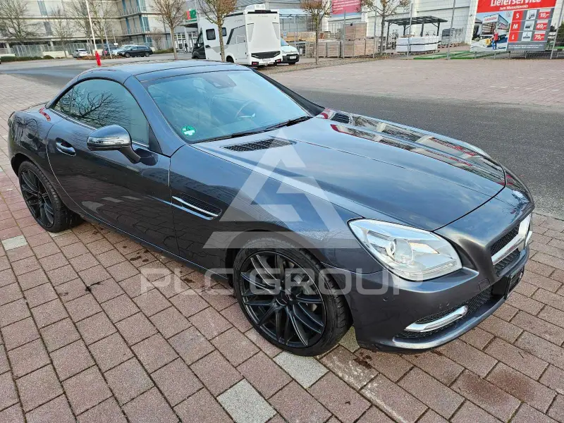 2011 Mercedes Benz SLK 200