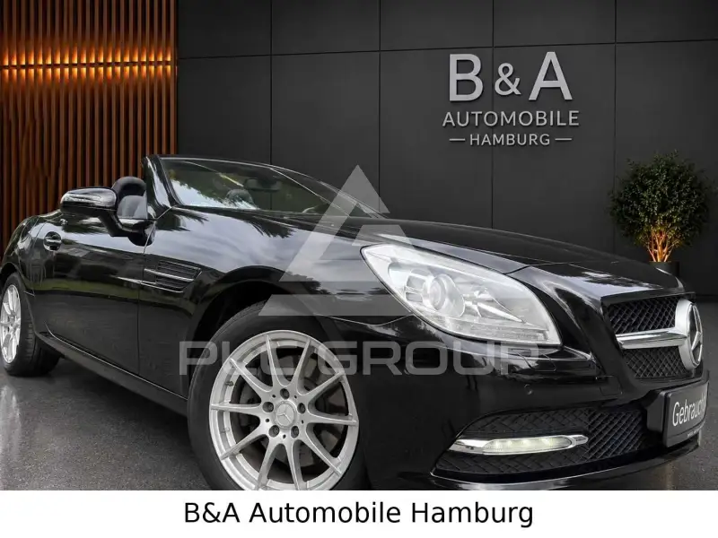 2011 Mercedes Benz SLK 200