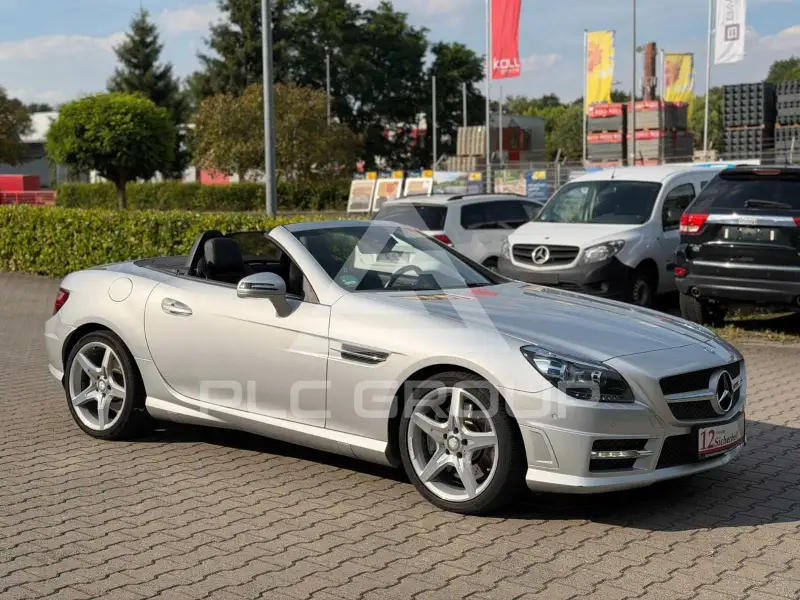 2011 Mercedes Benz SLK 200