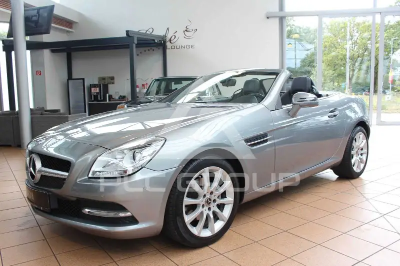 2011 Mercedes Benz SLK 200
