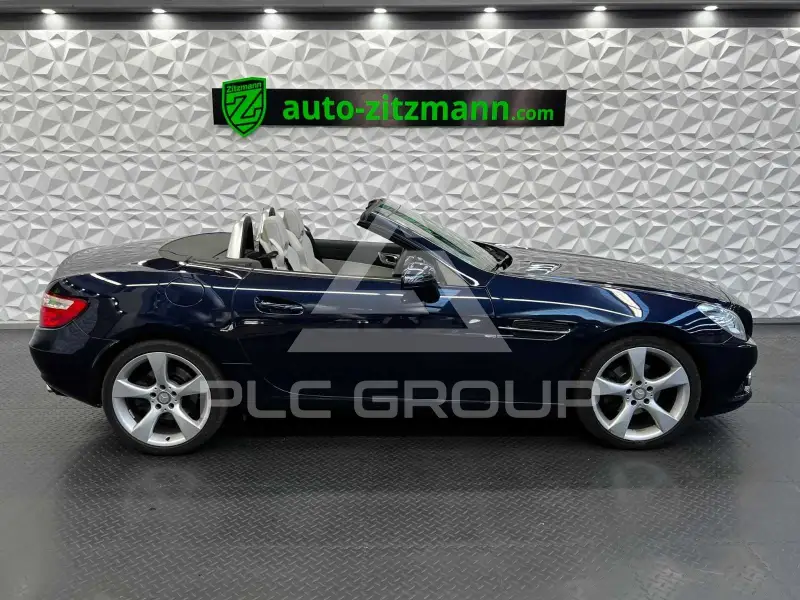 2011 Mercedes Benz SLK 200