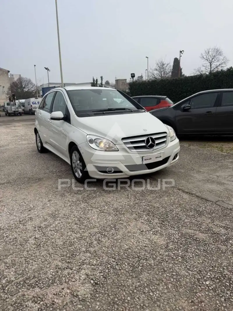 2011 Mercedes Benz A 180