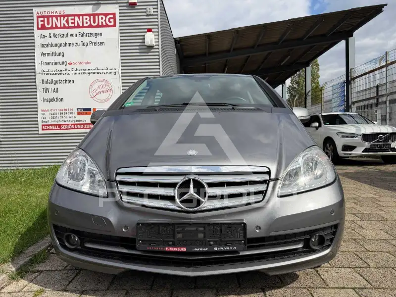 2011 Mercedes Benz A 180