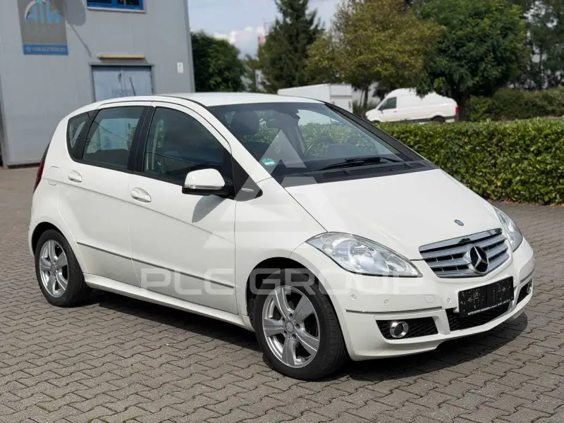 2011 Mercedes Benz A 180