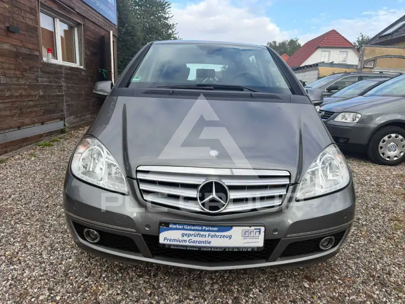 2011 Mercedes Benz A 180
